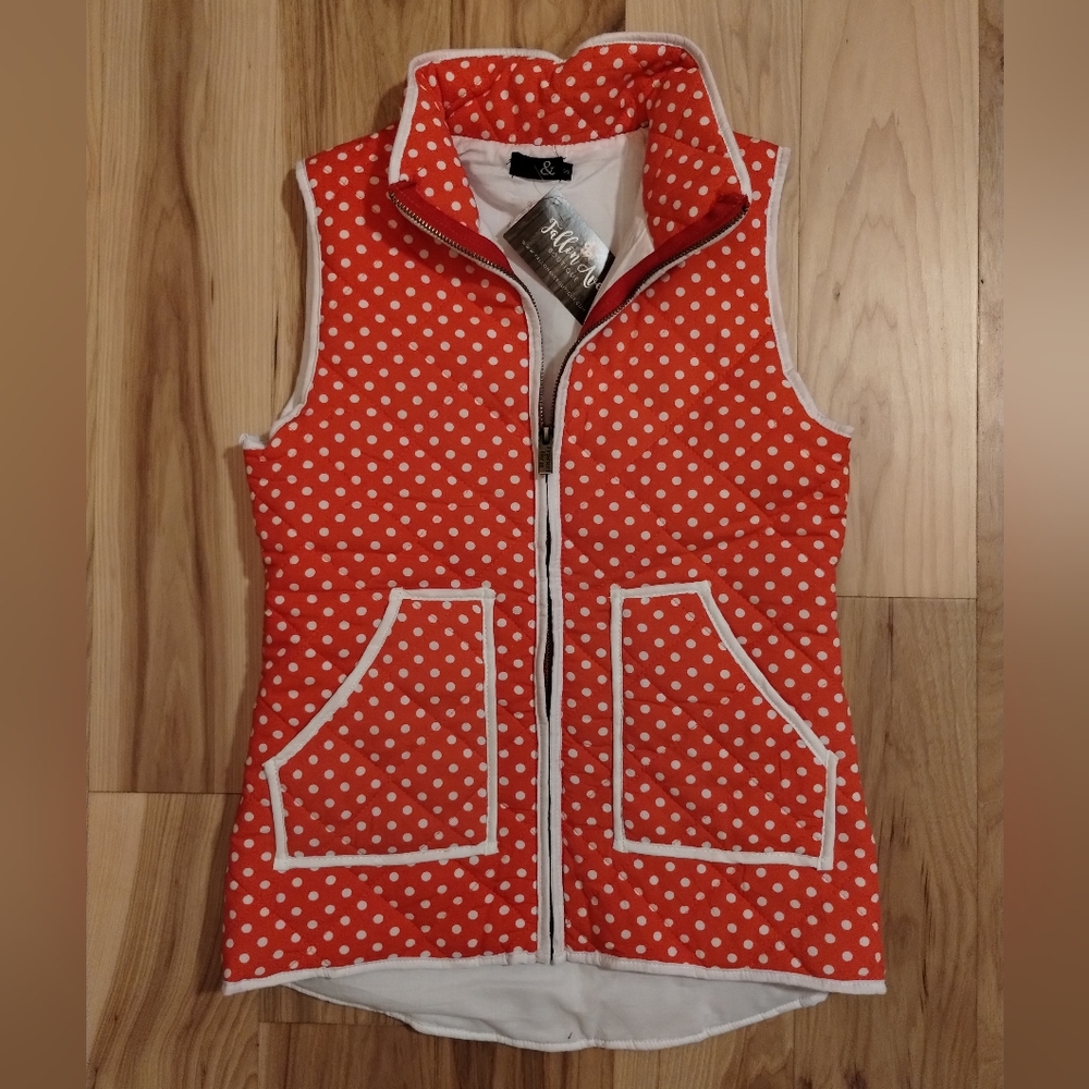 BNWT Ampersand Ave Coral Polkadot Zipper Puffer Vest Women's Size Small